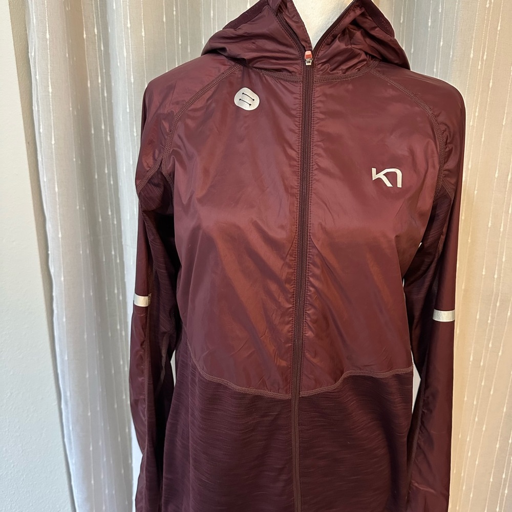 Kari Traa Red Utility Jacket with Hood and Full-Length Zipper